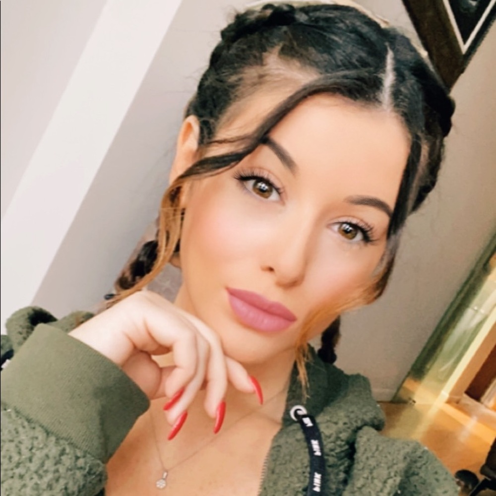 Meet your Posher, Katrina